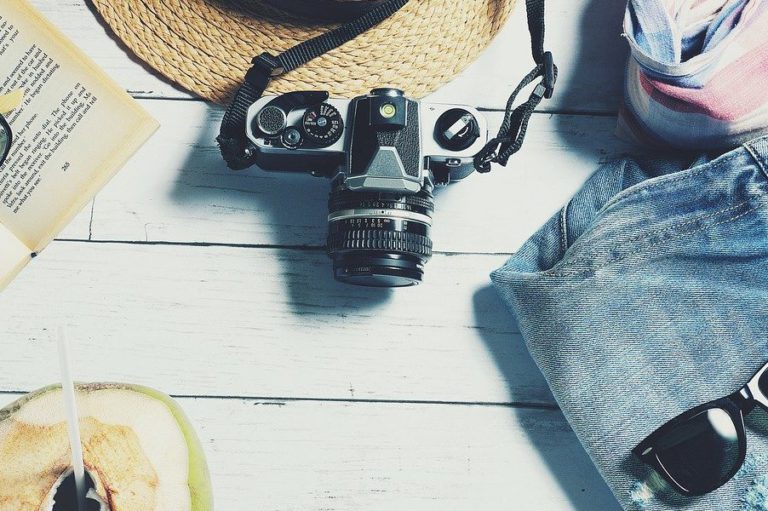 Camara, sombrero y gafas de sol es lo que necesitas llevar en tu mochila para Filipinas