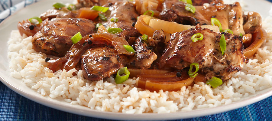 pollo adobo uno de las comidas de filipinas